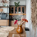 Shard Boutique Hotel-Adult Only
