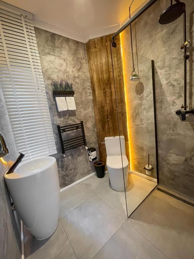 Guest house Shard Boutique Hotel-adult Only 3*